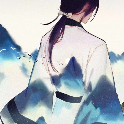 职校门口排起长队